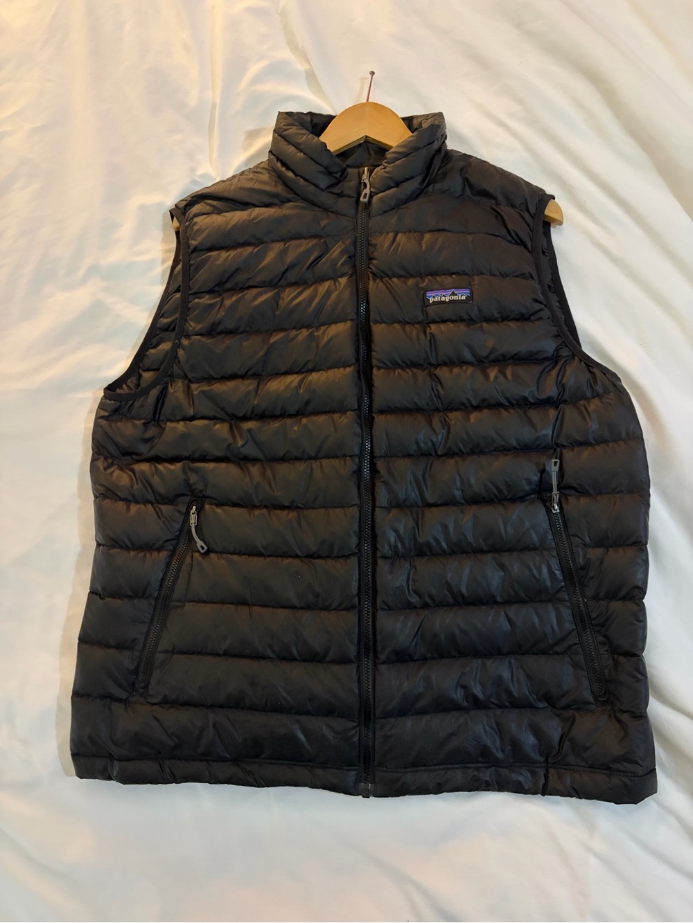 Patagonia Men's Black Classic Quilted Down Vest(L)